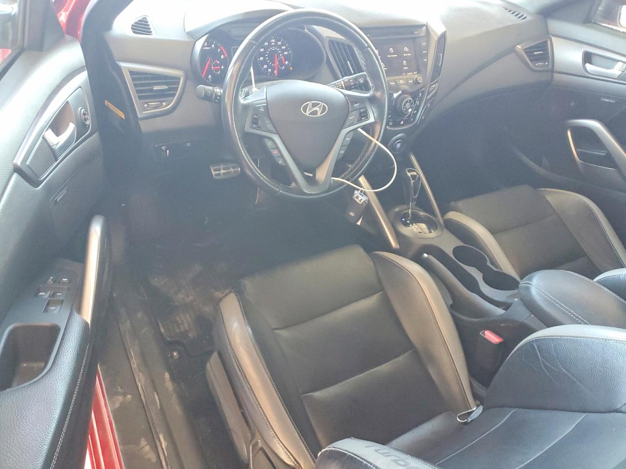 2016 HYUNDAI VELOSTER TURBO photo 8