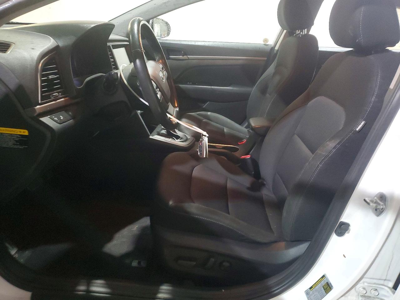 2017 HYUNDAI ELANTRA SE photo 7