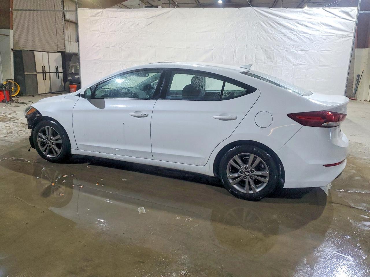 2017 HYUNDAI ELANTRA SE photo 2