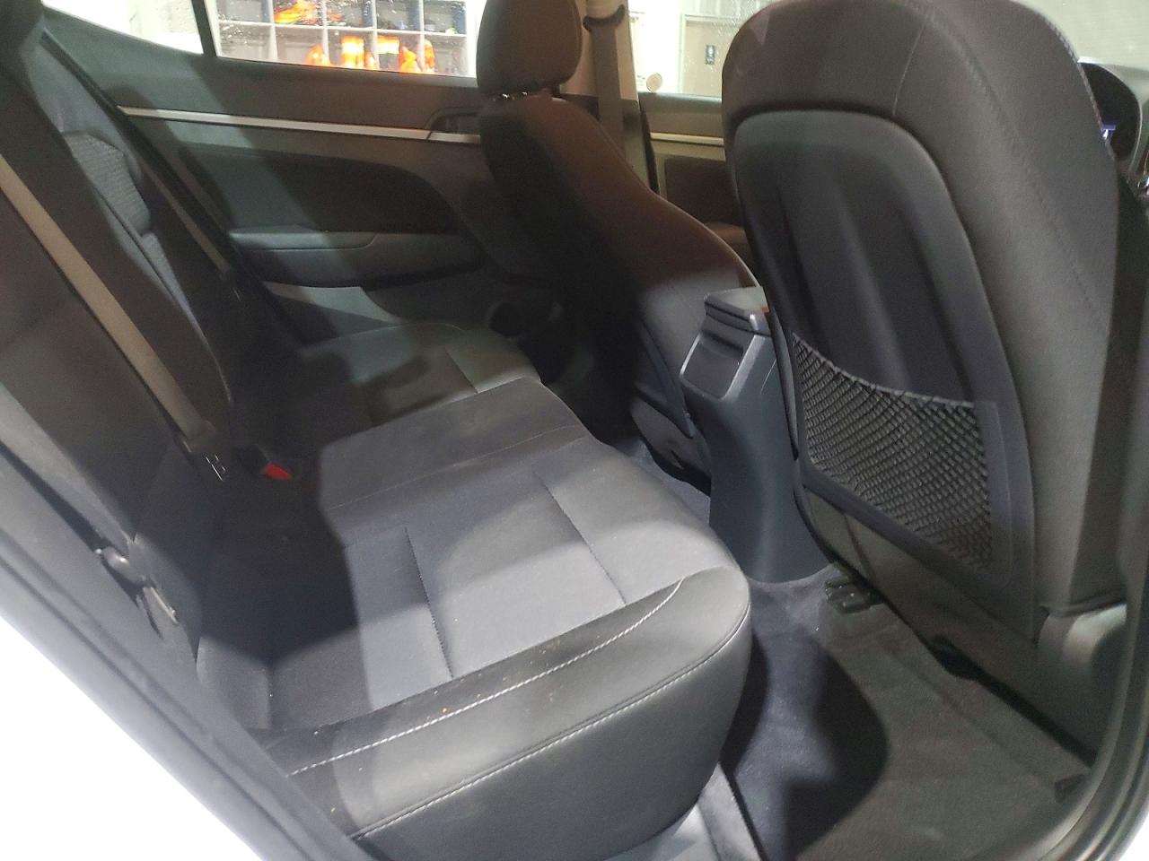 2017 HYUNDAI ELANTRA SE photo 10