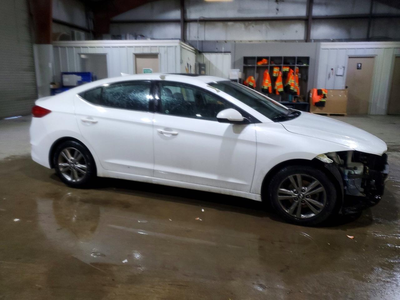 2017 HYUNDAI ELANTRA SE photo 4