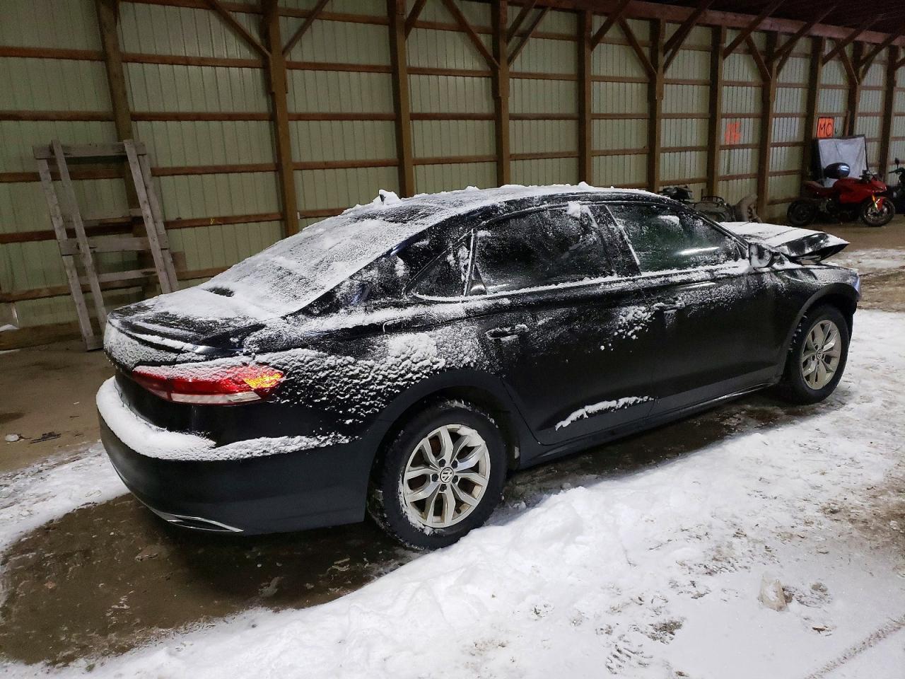 2020 VOLKSWAGEN PASSAT S photo 3
