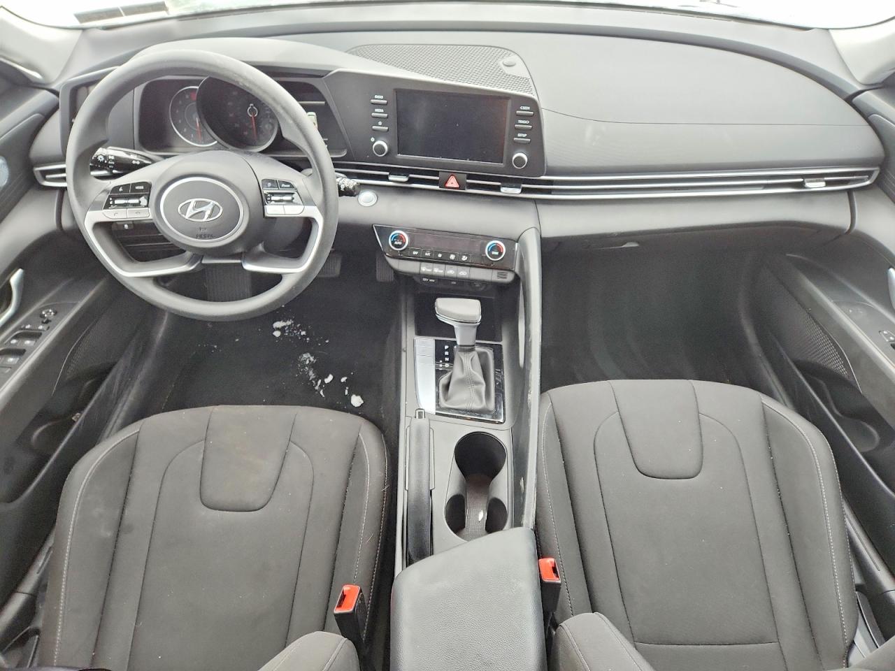 2023 HYUNDAI ELANTRA SEL photo 8