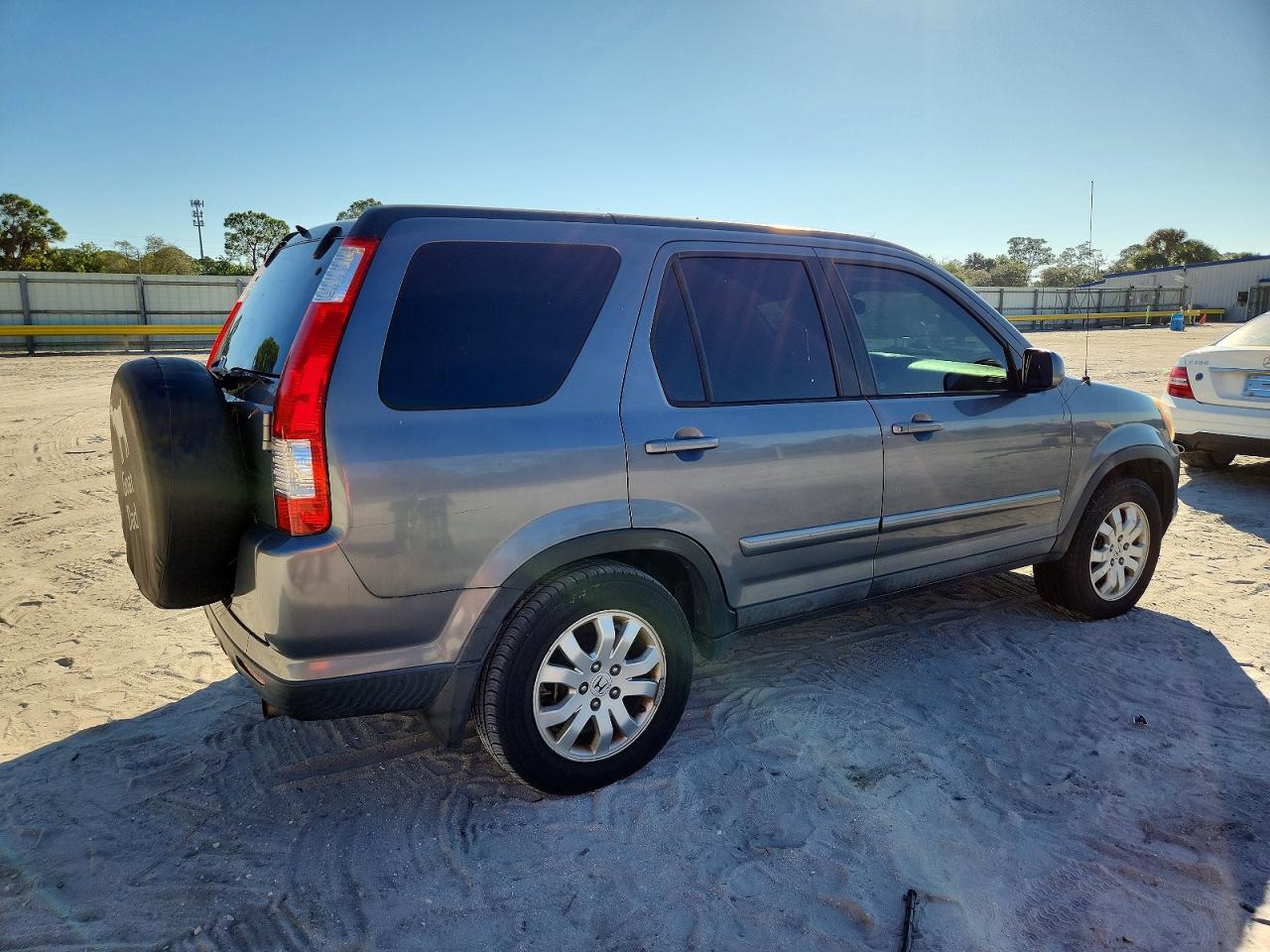 2005 HONDA CR-V SE photo 3