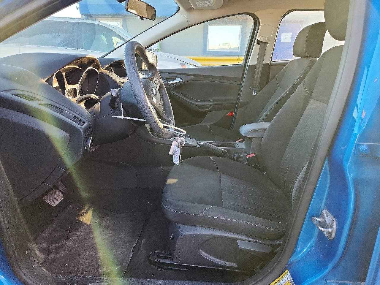 2015 FORD FOCUS SE photo 7