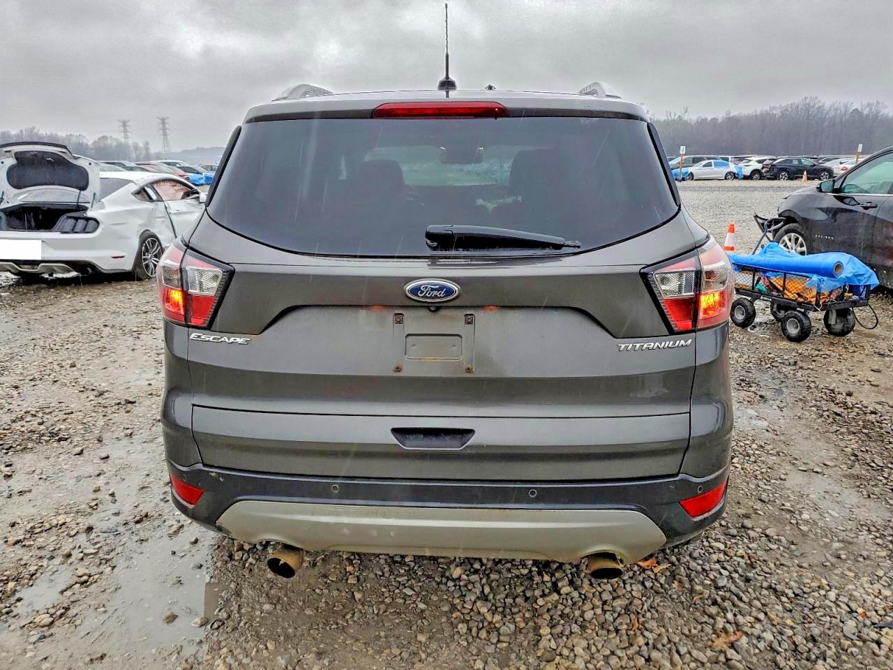 2017 FORD ESCAPE TITANIUM photo 6