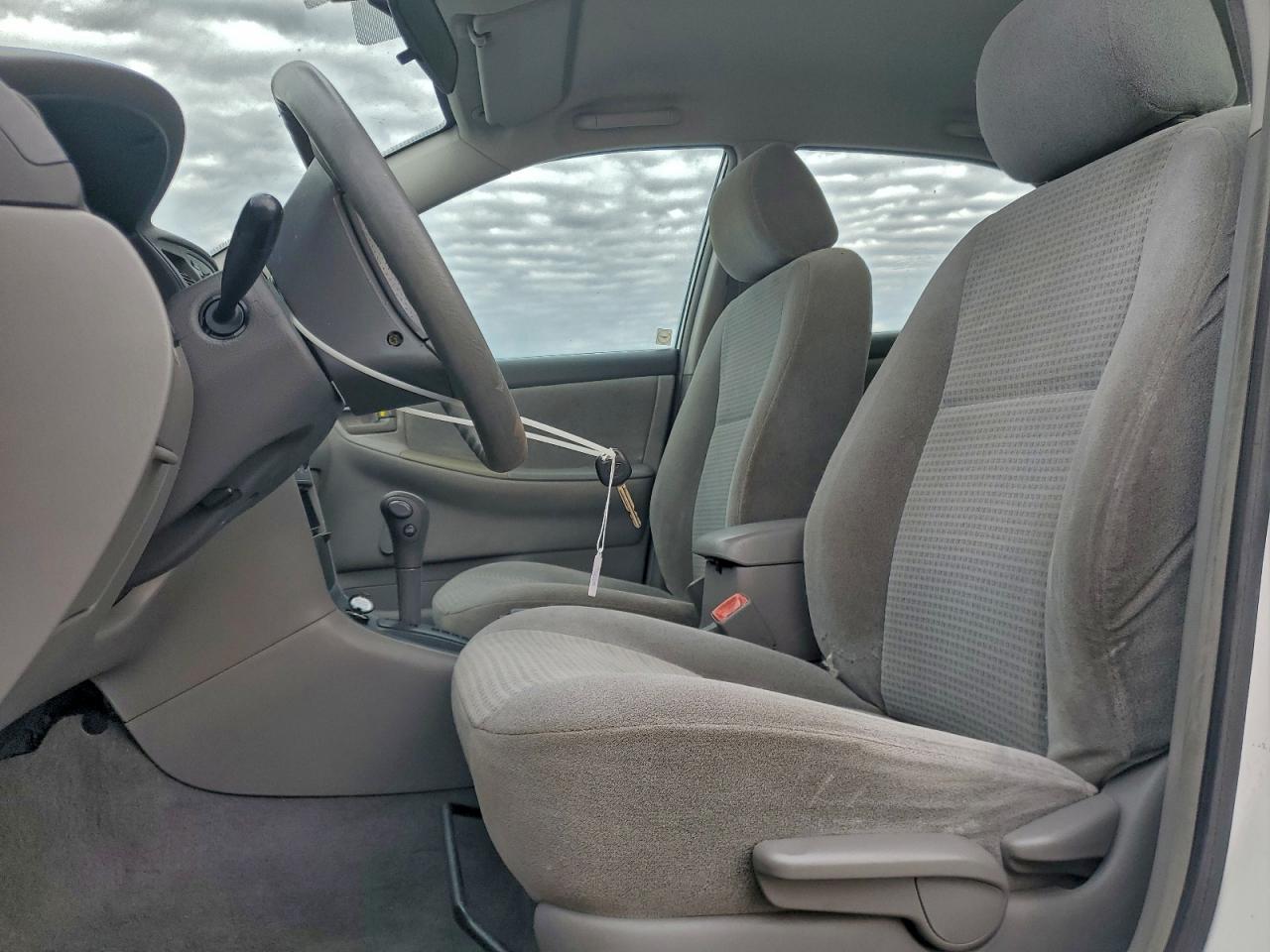 2005 TOYOTA COROLLA CE photo 7