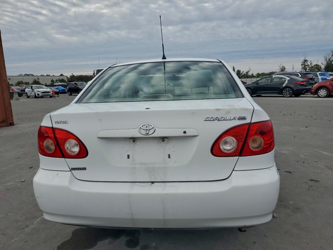2005 TOYOTA COROLLA CE photo 6