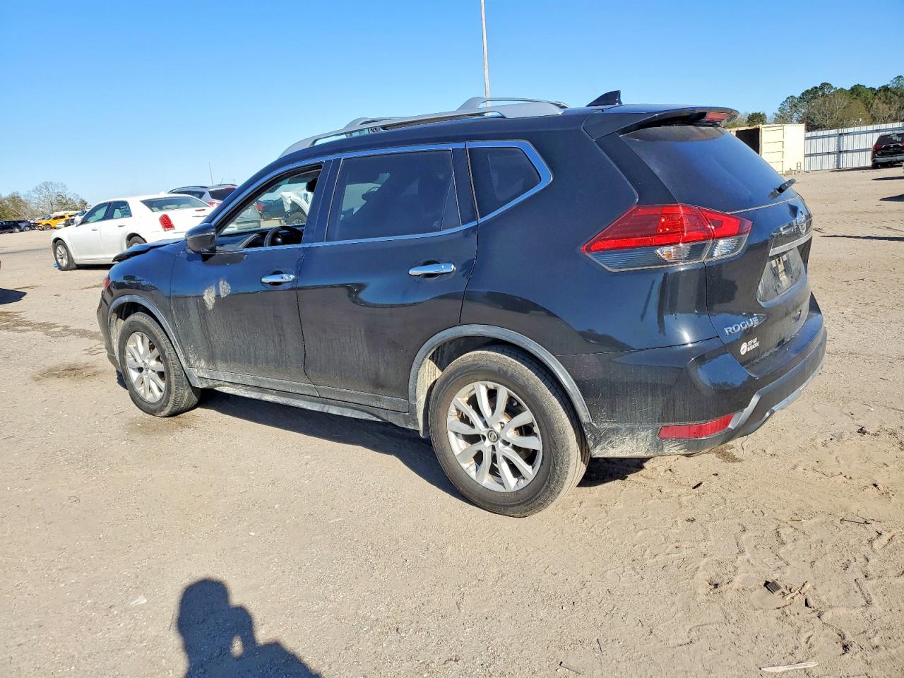 2017 NISSAN ROGUE S photo 2