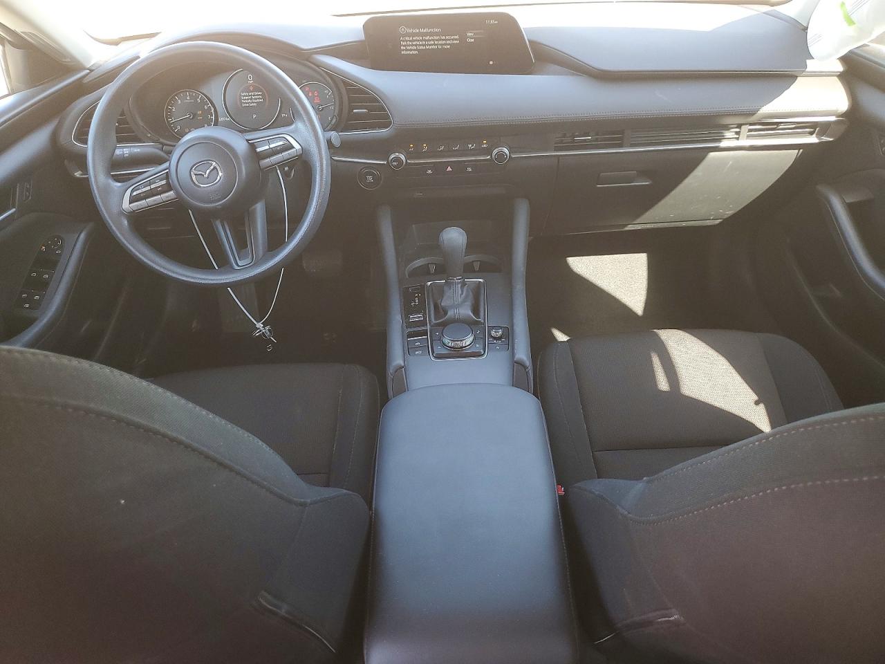 2019 MAZDA 3 photo 8