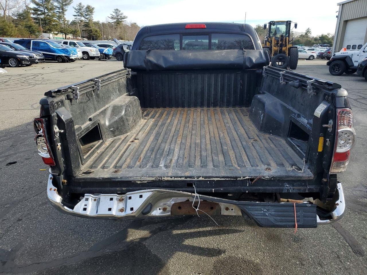 2013 TOYOTA TACOMA BASE photo 6