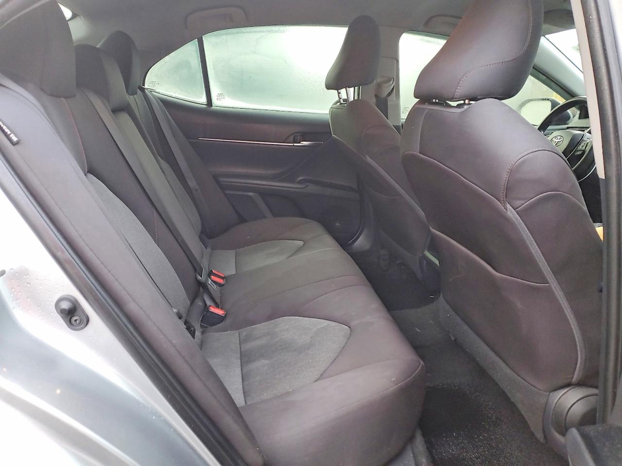 2019 TOYOTA CAMRY L photo 10