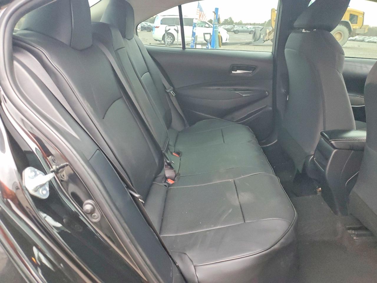 2021 TOYOTA COROLLA LE photo 10