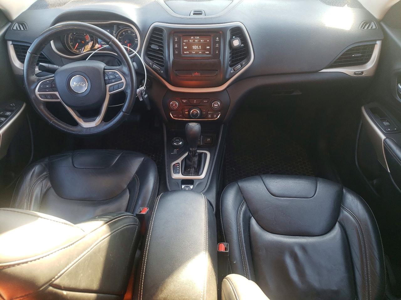 2017 JEEP CHEROKEE LATITUDE photo 8