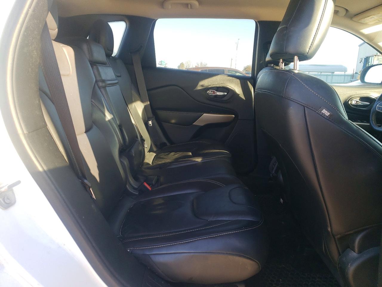 2017 JEEP CHEROKEE LATITUDE photo 11