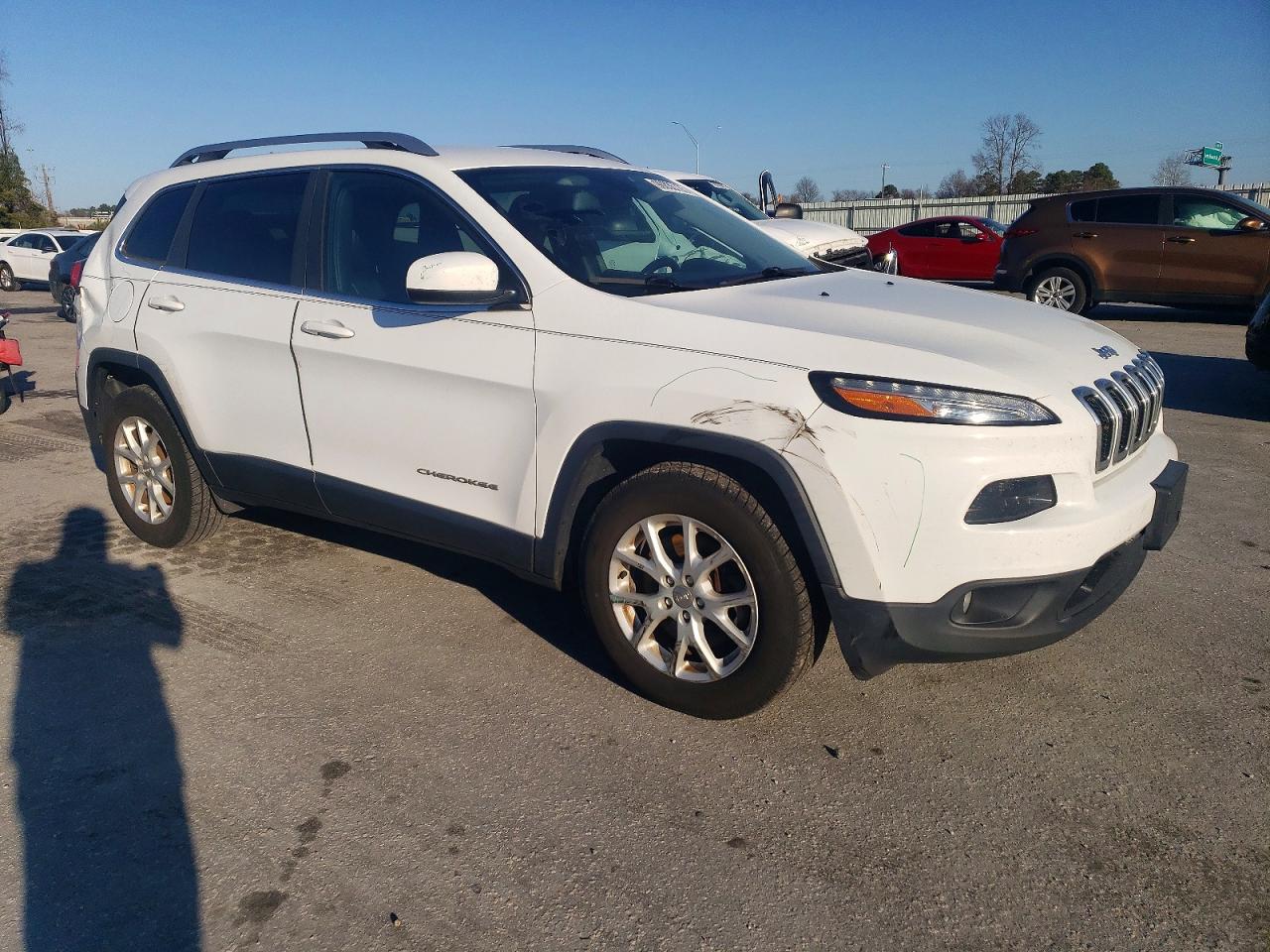 2017 JEEP CHEROKEE LATITUDE photo 4
