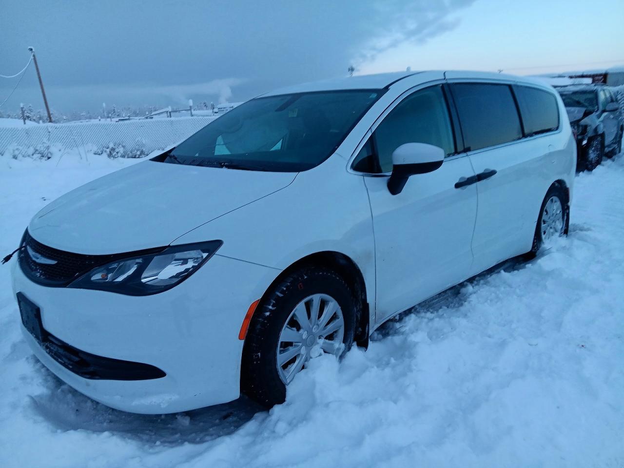 2020 CHRYSLER VOYAGER
