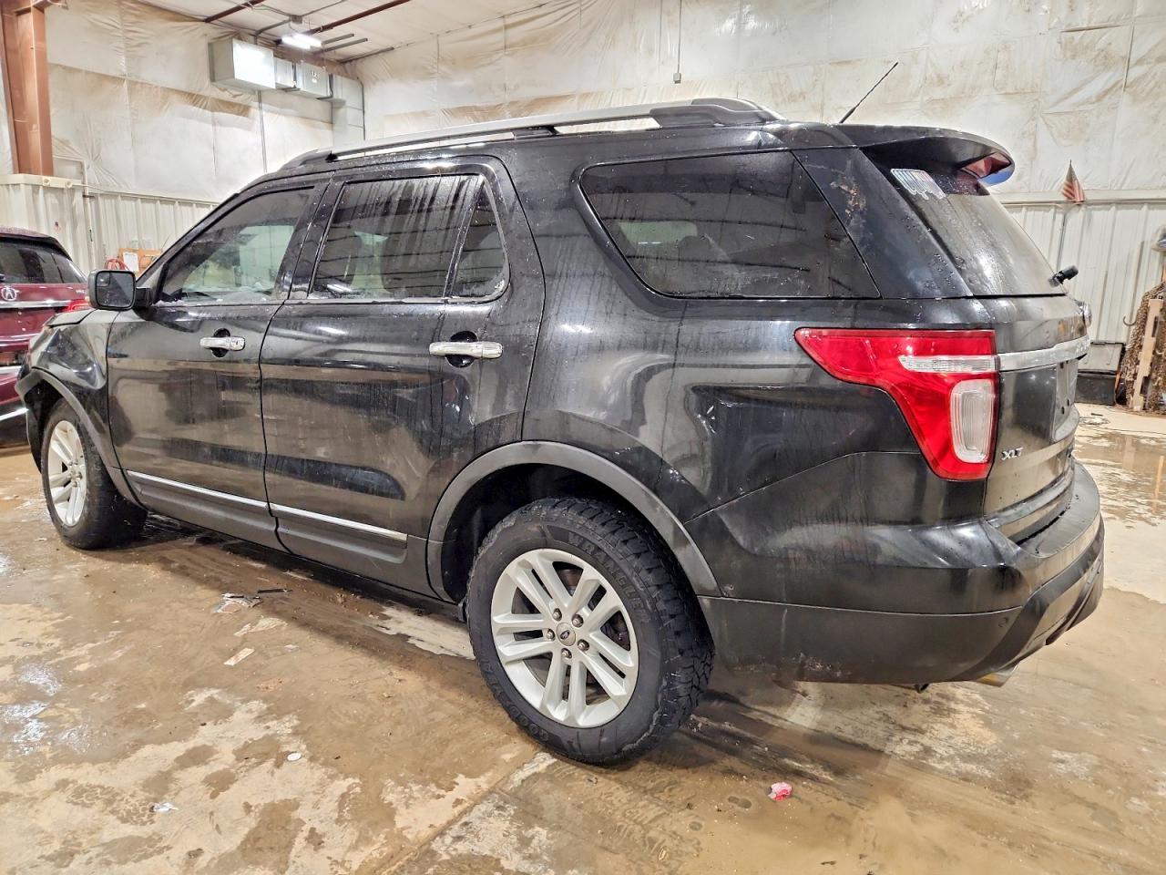 2011 FORD EXPLORER XLT photo 2