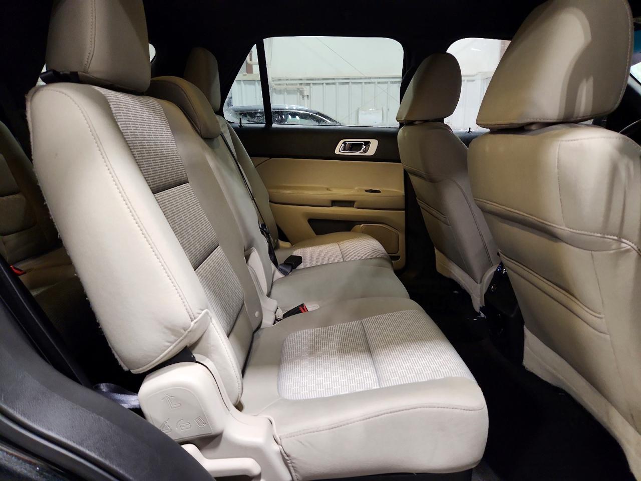 2011 FORD EXPLORER XLT photo 11