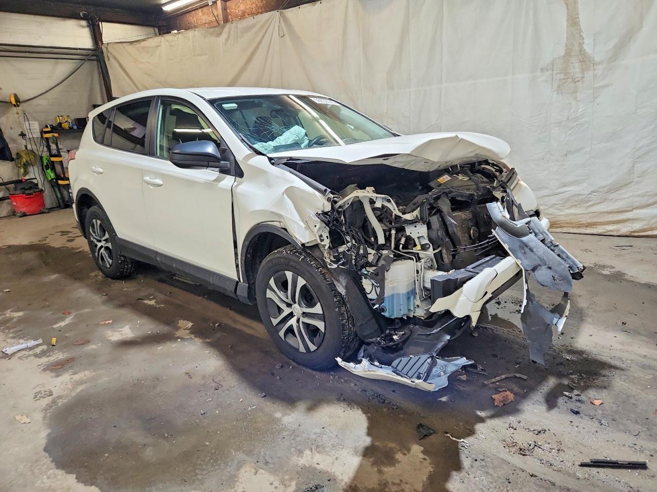 2018 TOYOTA RAV4 LE photo 4