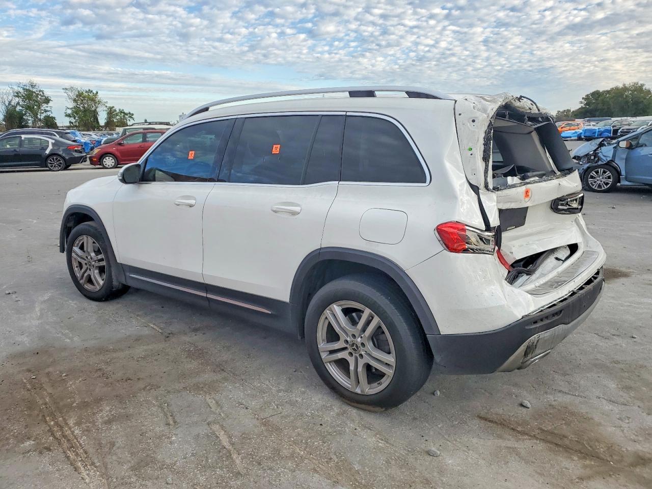 2020 MERCEDES-BENZ GLB 250 4MATIC photo 2