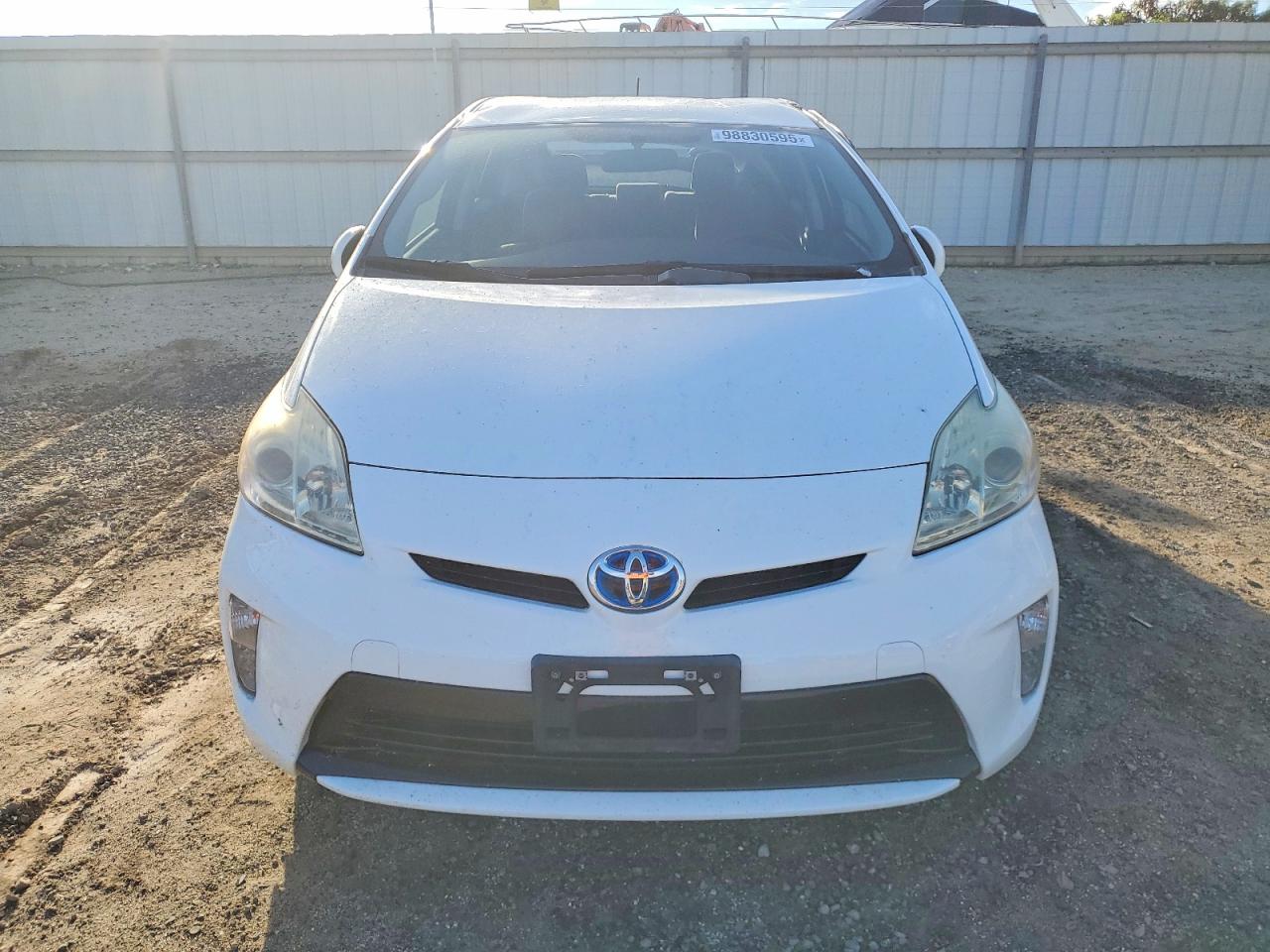 2014 TOYOTA PRIUS photo 5