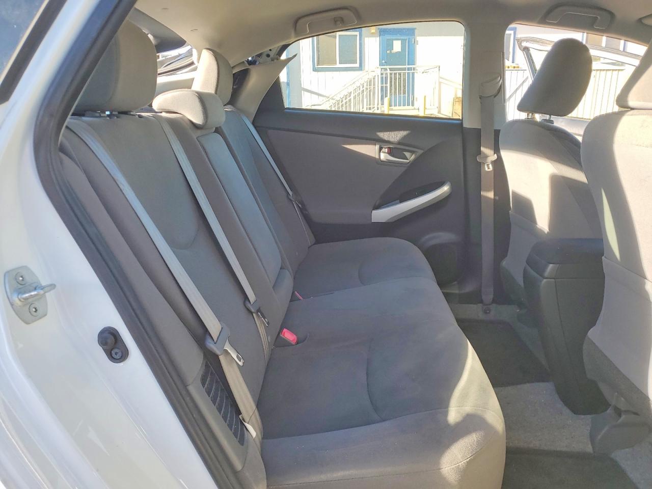 2014 TOYOTA PRIUS photo 10
