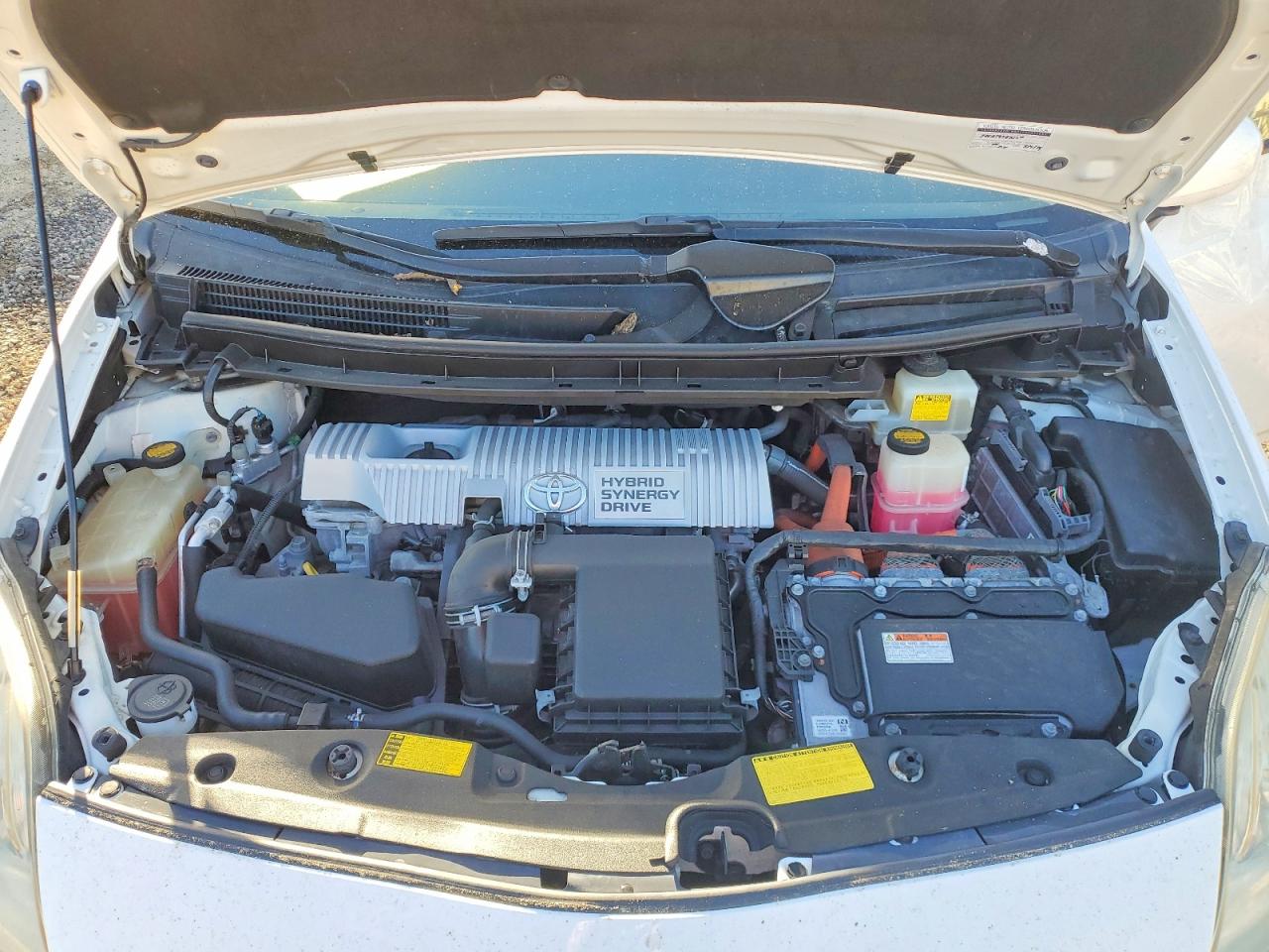 2014 TOYOTA PRIUS photo 11
