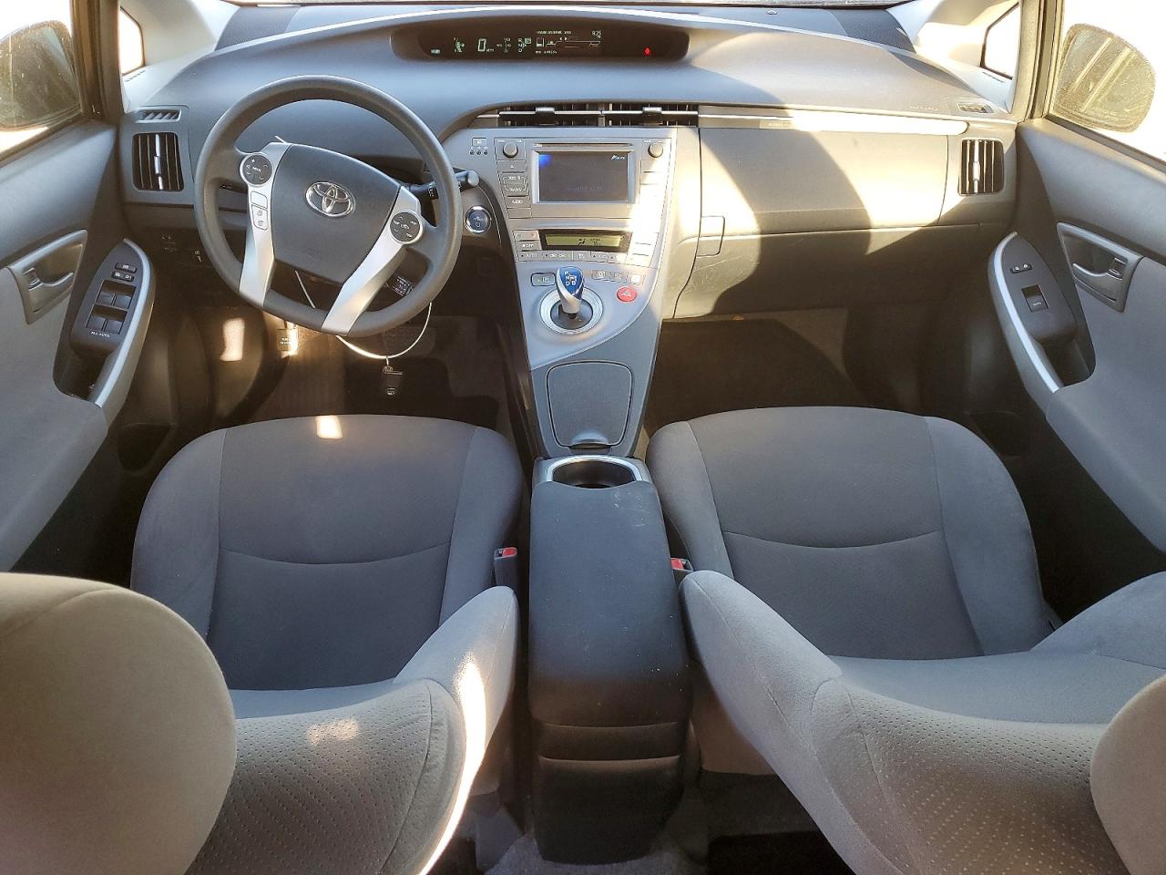 2014 TOYOTA PRIUS photo 8