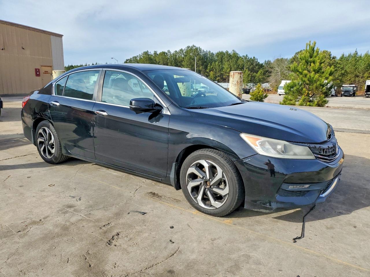 2016 HONDA ACCORD EX photo 4