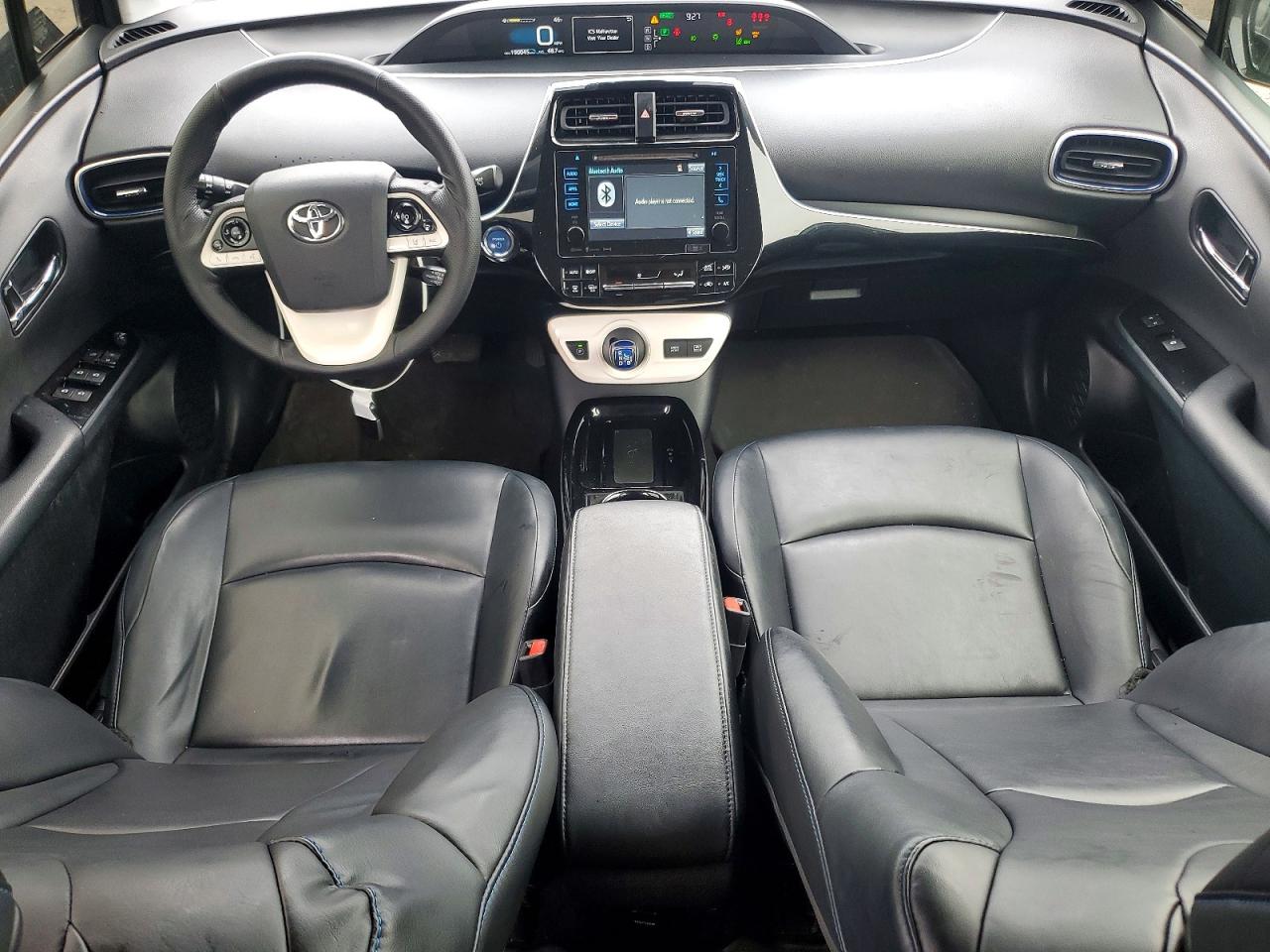 2018 TOYOTA PRIUS photo 8
