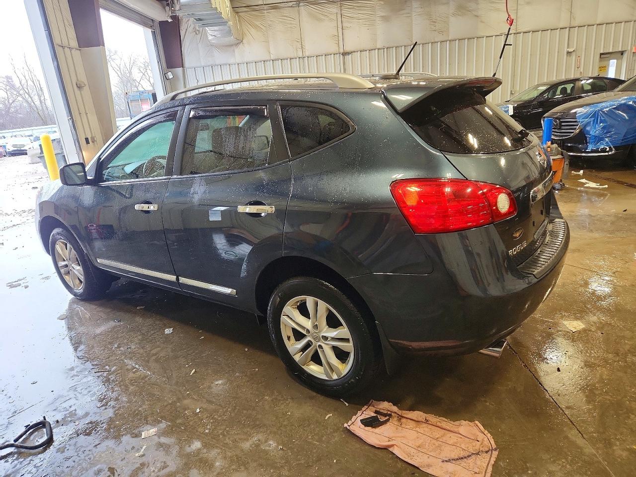 2013 NISSAN ROGUE S photo 2