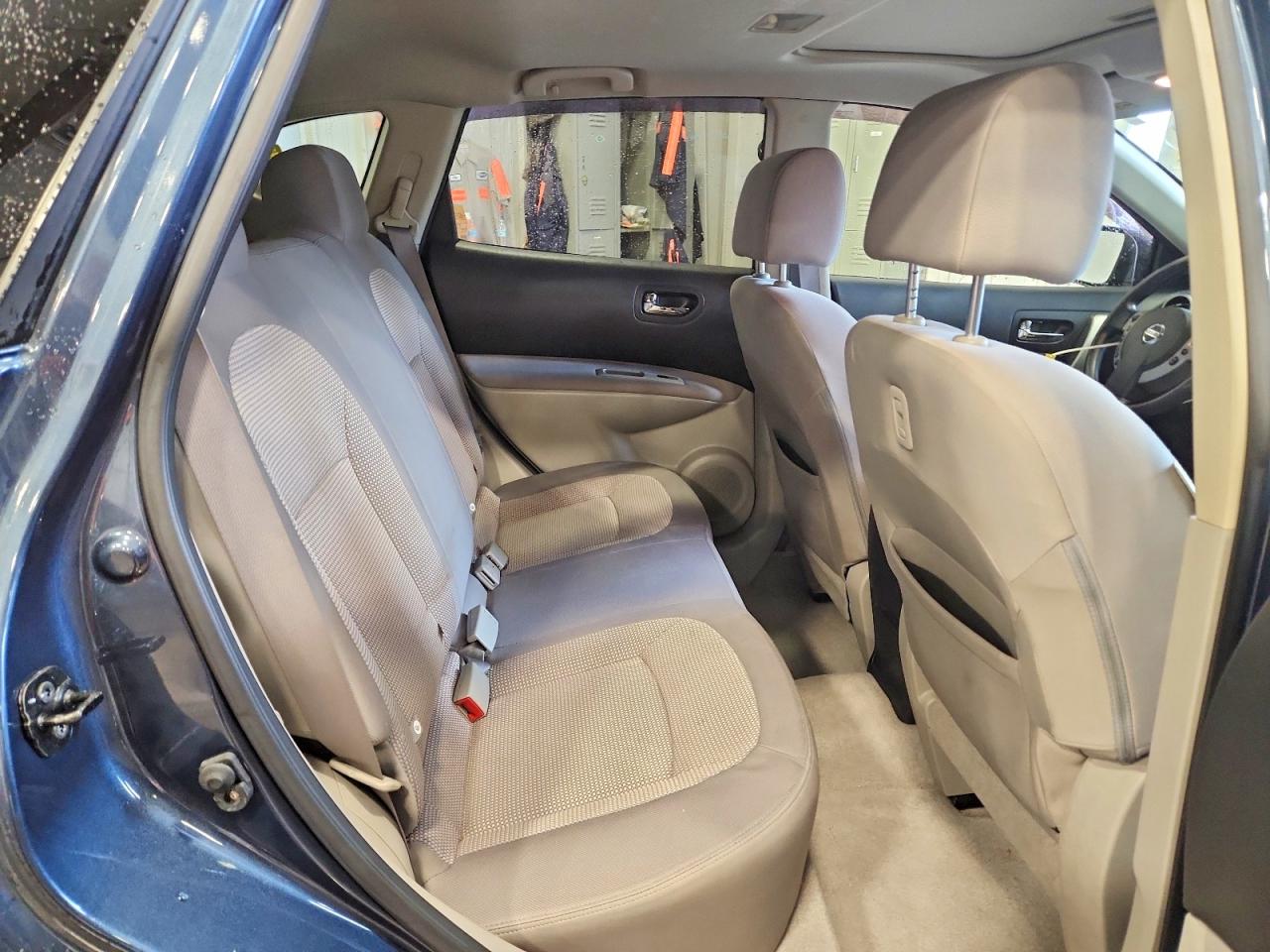 2013 NISSAN ROGUE S photo 11