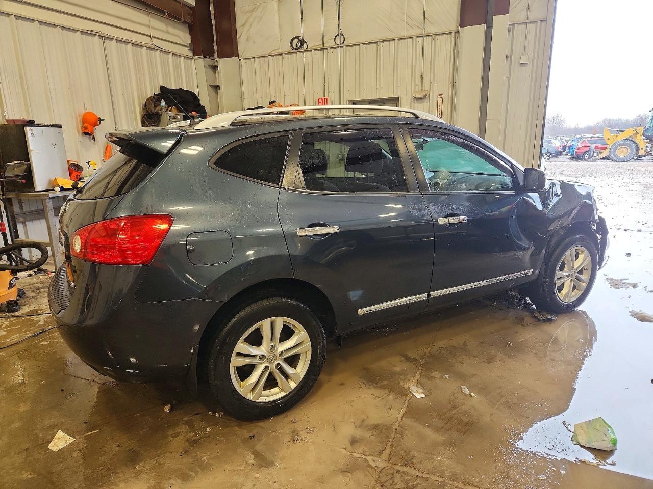 2013 NISSAN ROGUE S photo 3