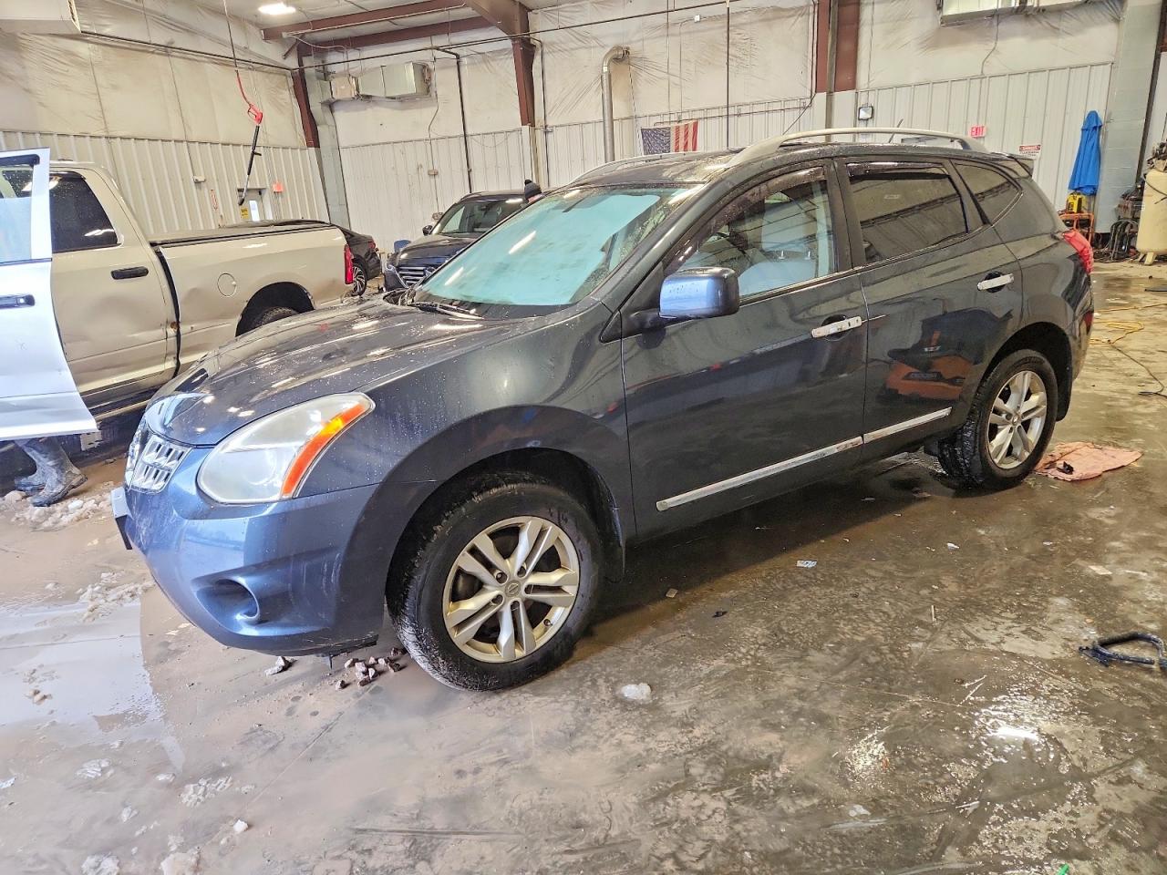 2013 NISSAN ROGUE