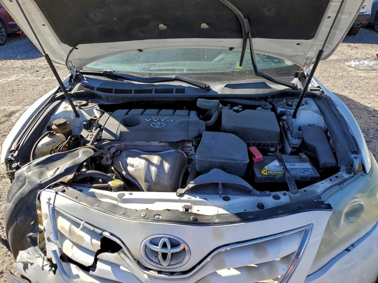 2010 TOYOTA CAMRY BASE photo 11