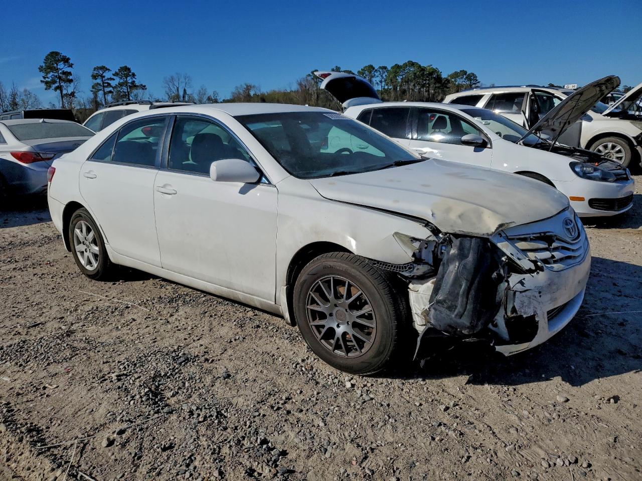 2010 TOYOTA CAMRY BASE photo 4