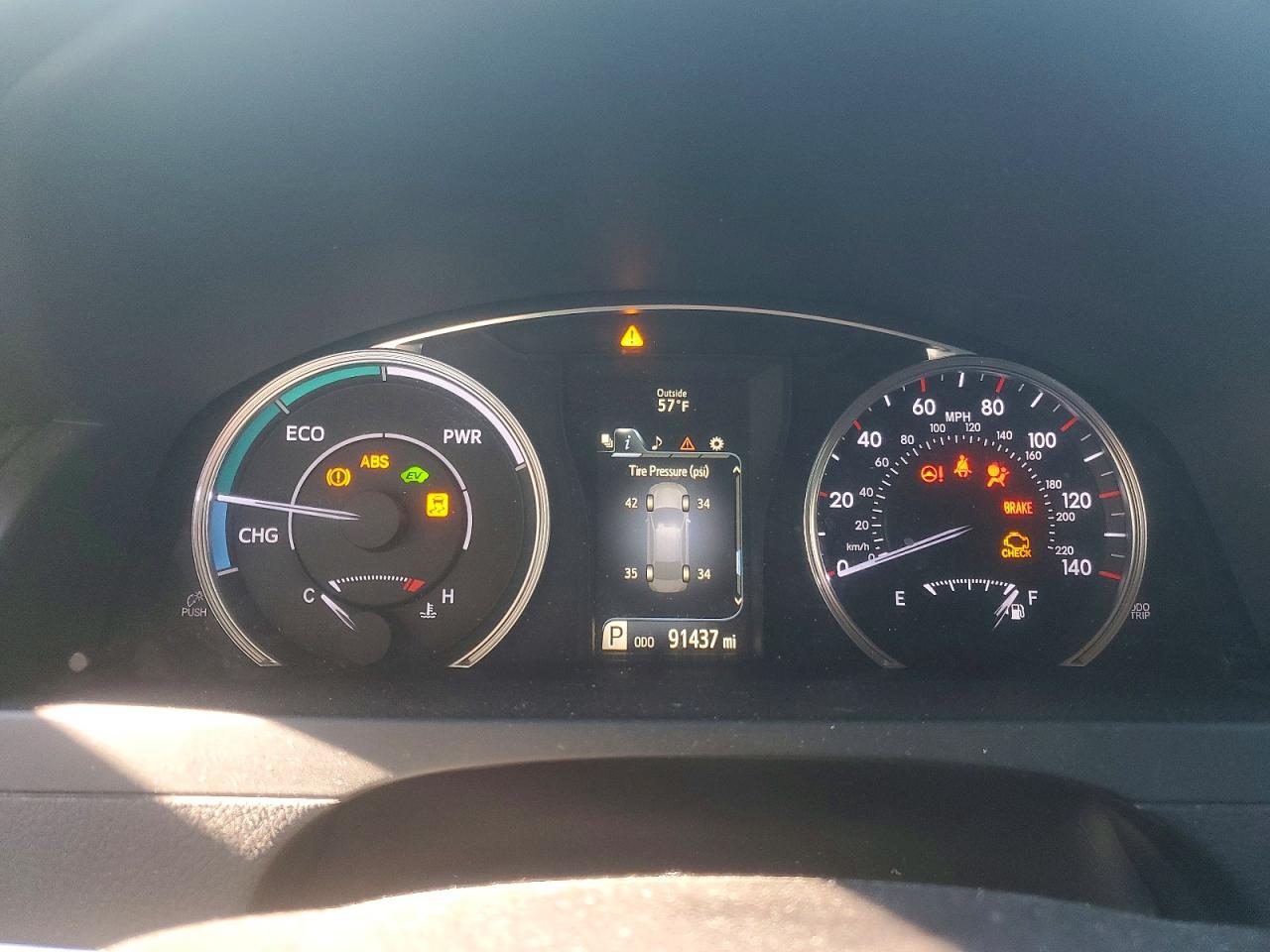 2016 TOYOTA CAMRY HYBRID photo 9