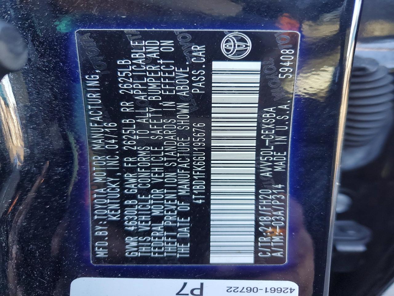 2016 TOYOTA CAMRY HYBRID photo 12