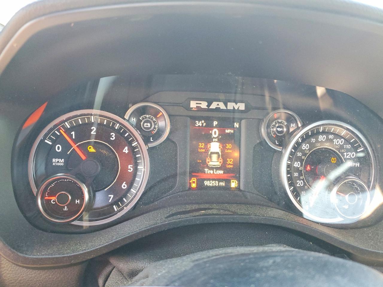 2019 RAM 1500 BIG HORN/LONE STAR photo 9