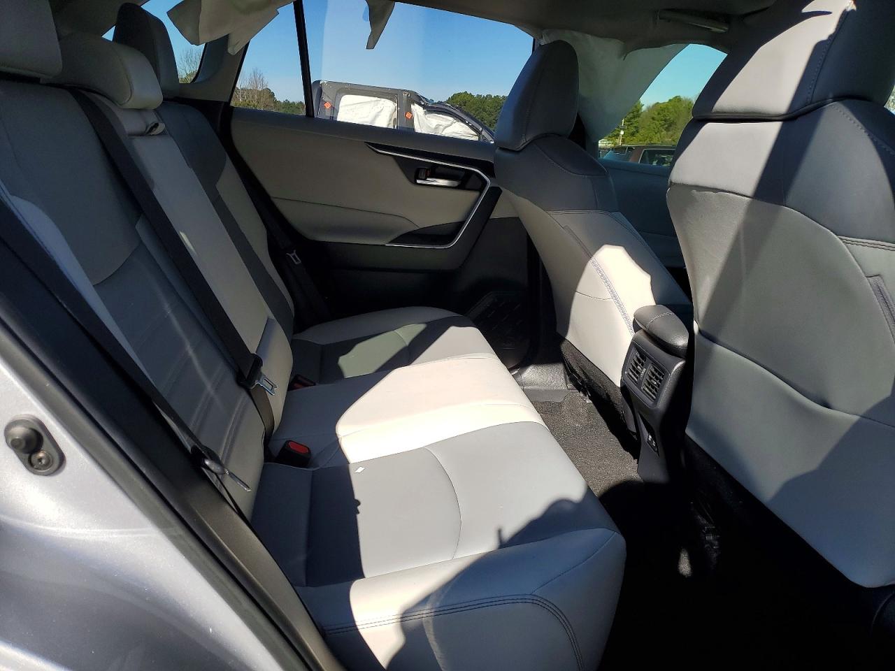 2019 TOYOTA RAV4 XLE PREMIUM photo 11