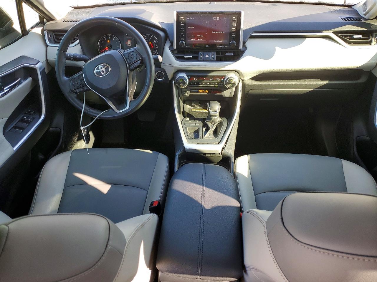 2019 TOYOTA RAV4 XLE PREMIUM photo 8
