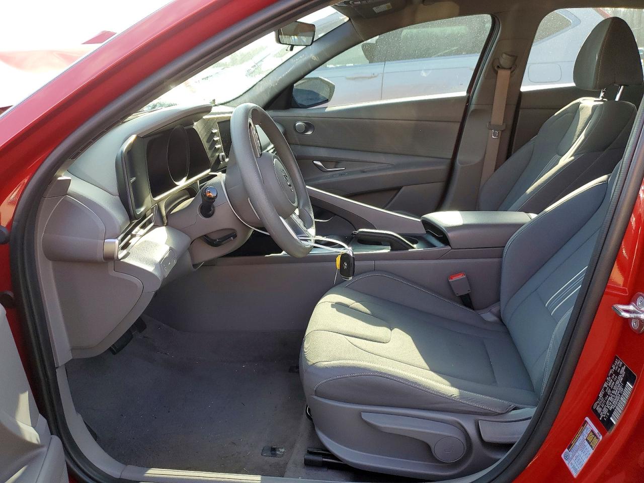 2023 HYUNDAI ELANTRA SEL photo 7