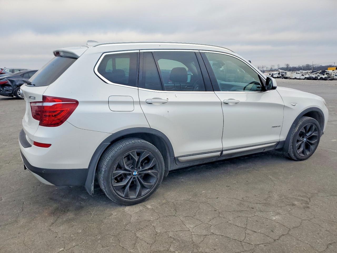 2015 BMW X3 XDRIVE28I photo 3