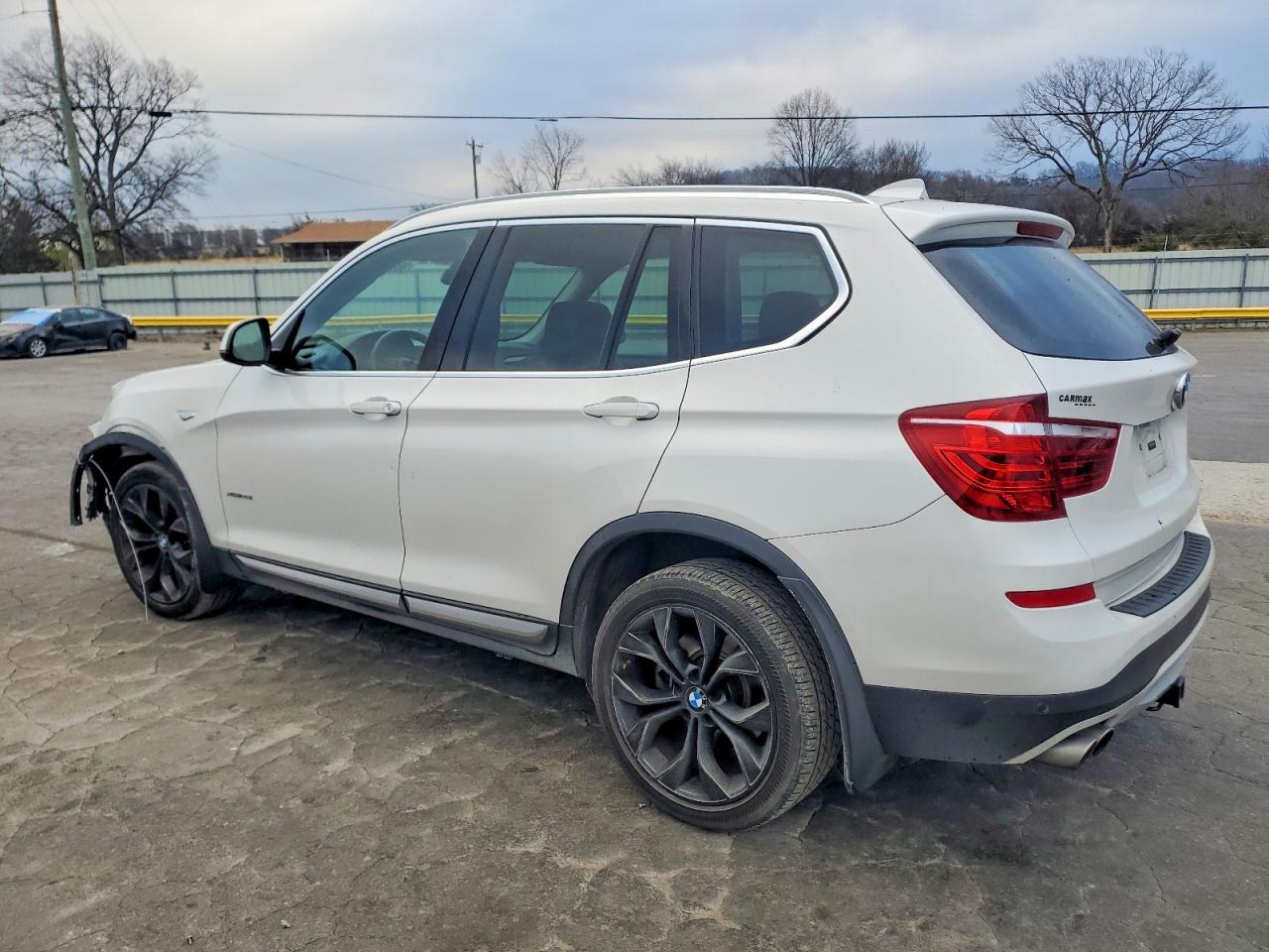 2015 BMW X3 XDRIVE28I photo 2