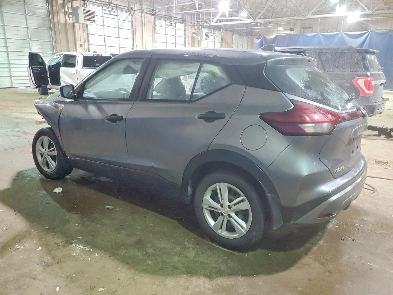 2023 NISSAN KICKS S photo 2