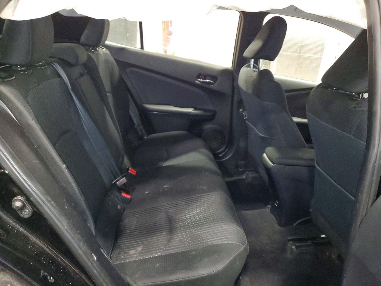 2017 TOYOTA PRIUS photo 10
