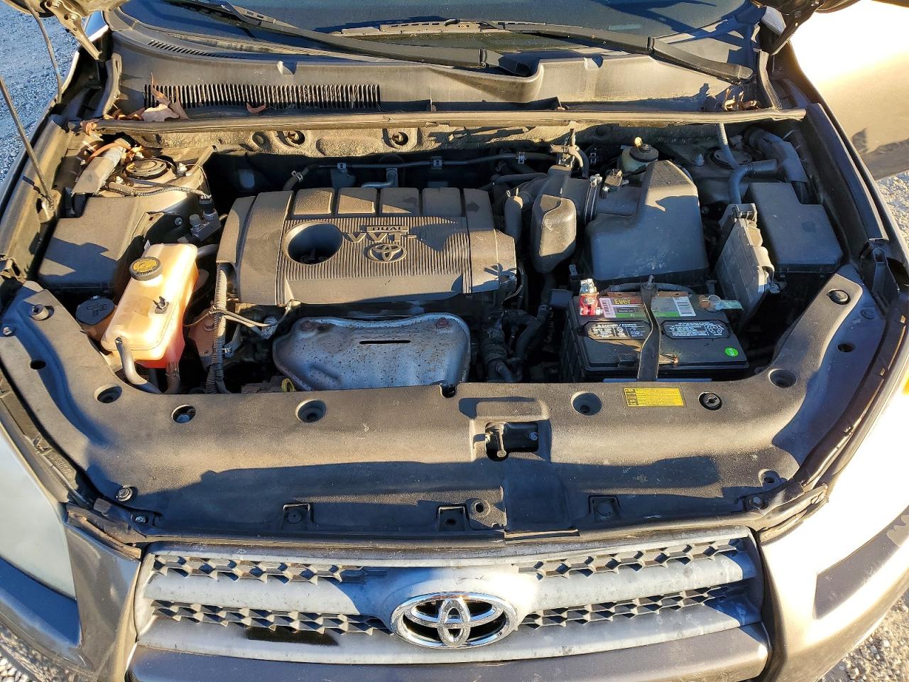 2012 TOYOTA RAV4 photo 12