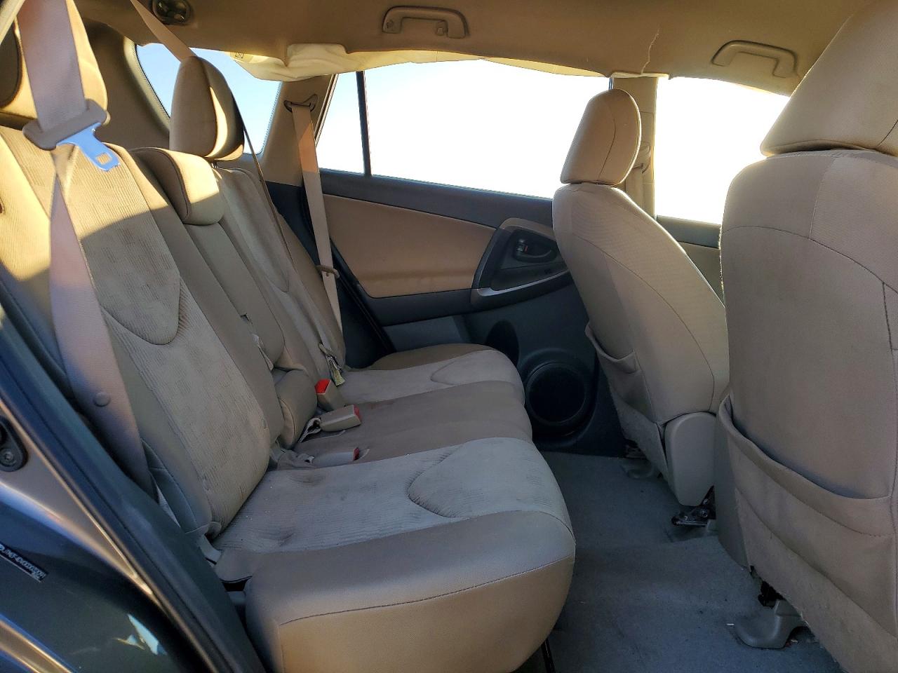 2012 TOYOTA RAV4 photo 11