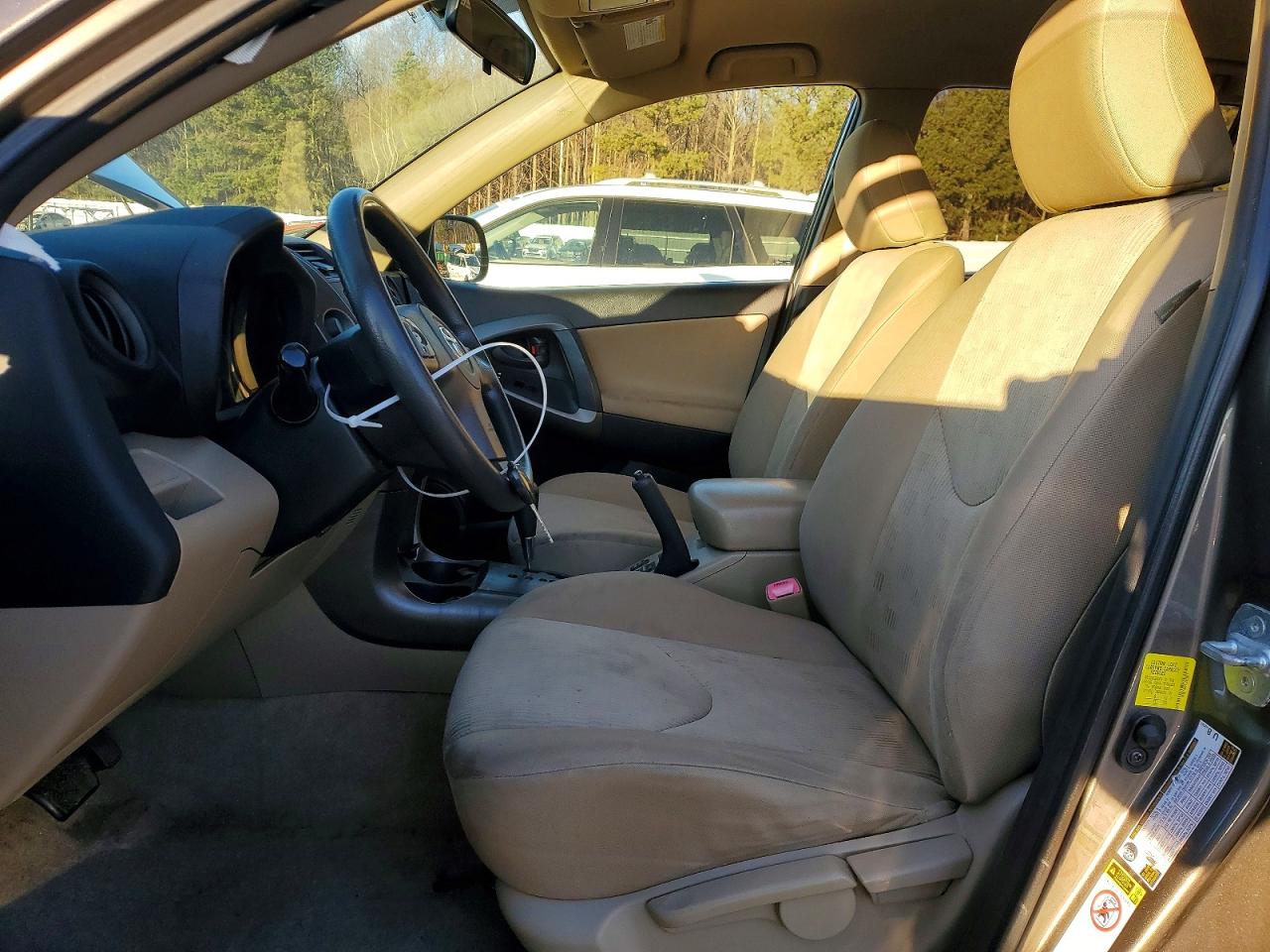 2012 TOYOTA RAV4 photo 7